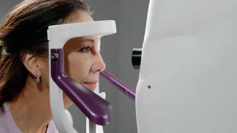 Light Adjustable Lens patient during lock-in with the Light Delivery Device (LDD)